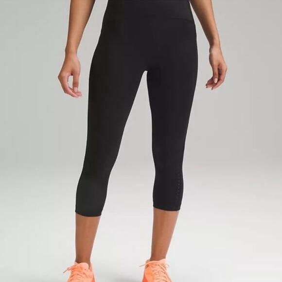 Lululemon Black Swift Speed High-Rise Crop 21" Size 4 - Picture 1 of 11